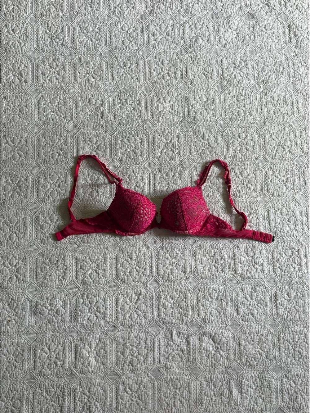 Victoria's Secret Red Lace Push-Up Bra Size 34B